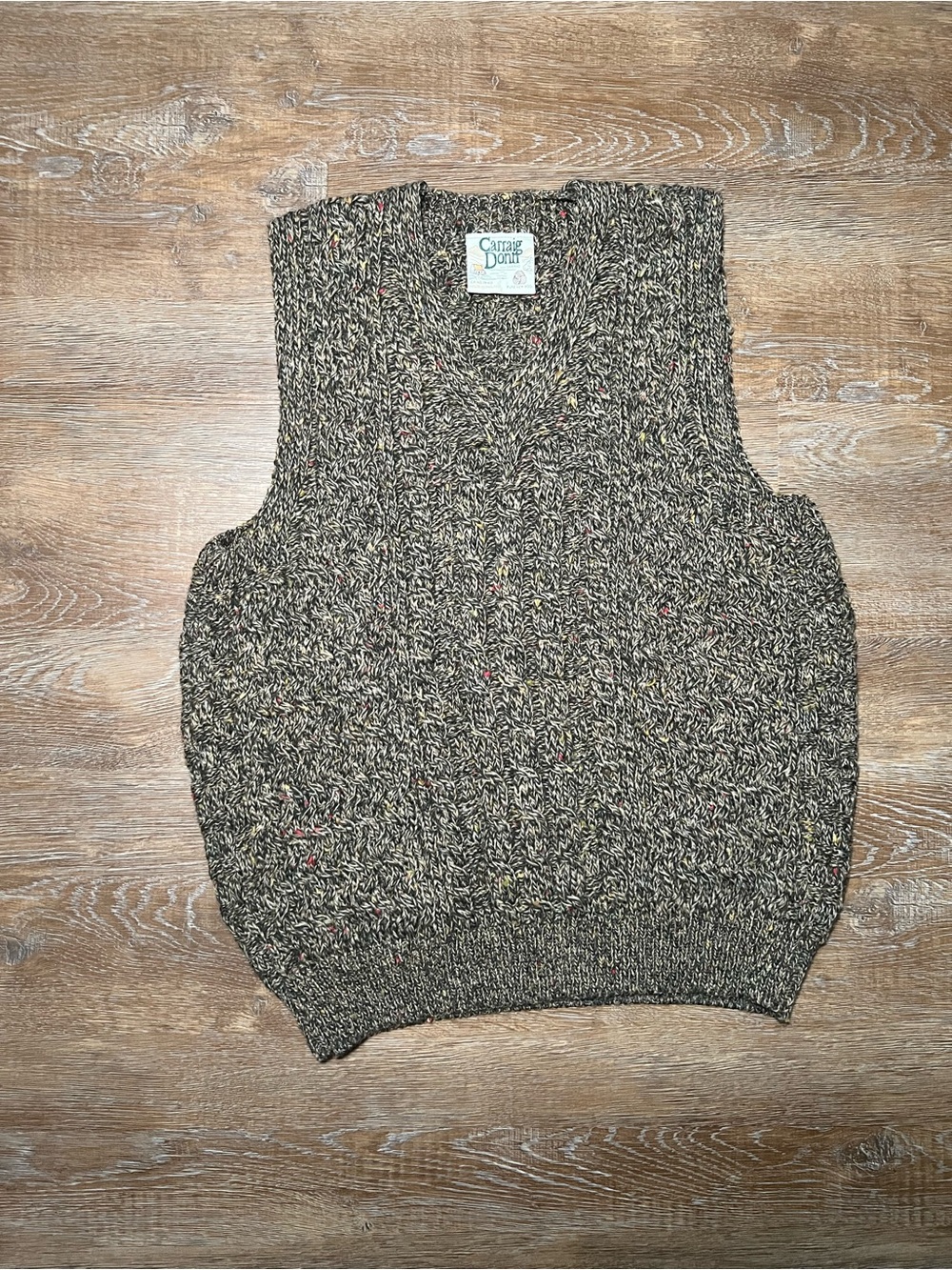 Carraig Donn Irish Pure Wool Aran Cable Knit Sweater Vest | Size Medium